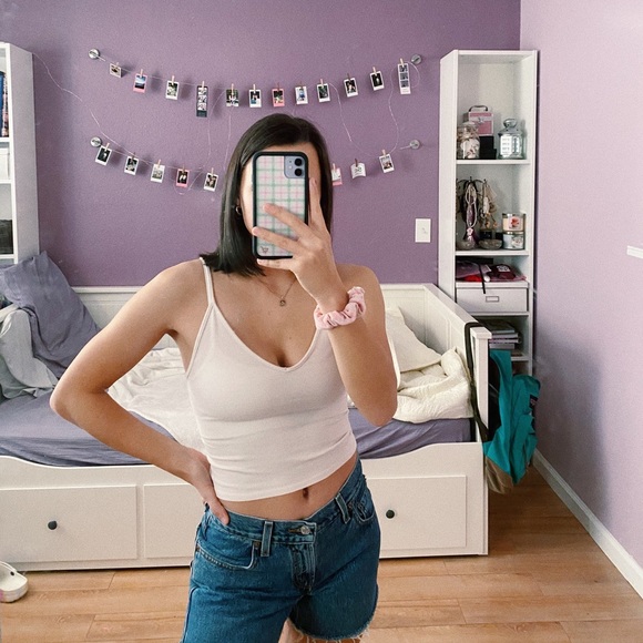 Brandy Melville Tops - Brandy Melville Joanne tank